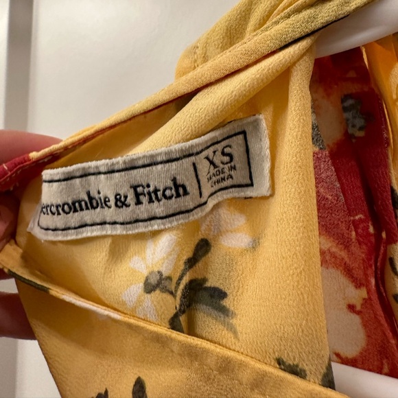 Abercrombie & Fitch yellow poppy floral top XS - Picture 8 of 8